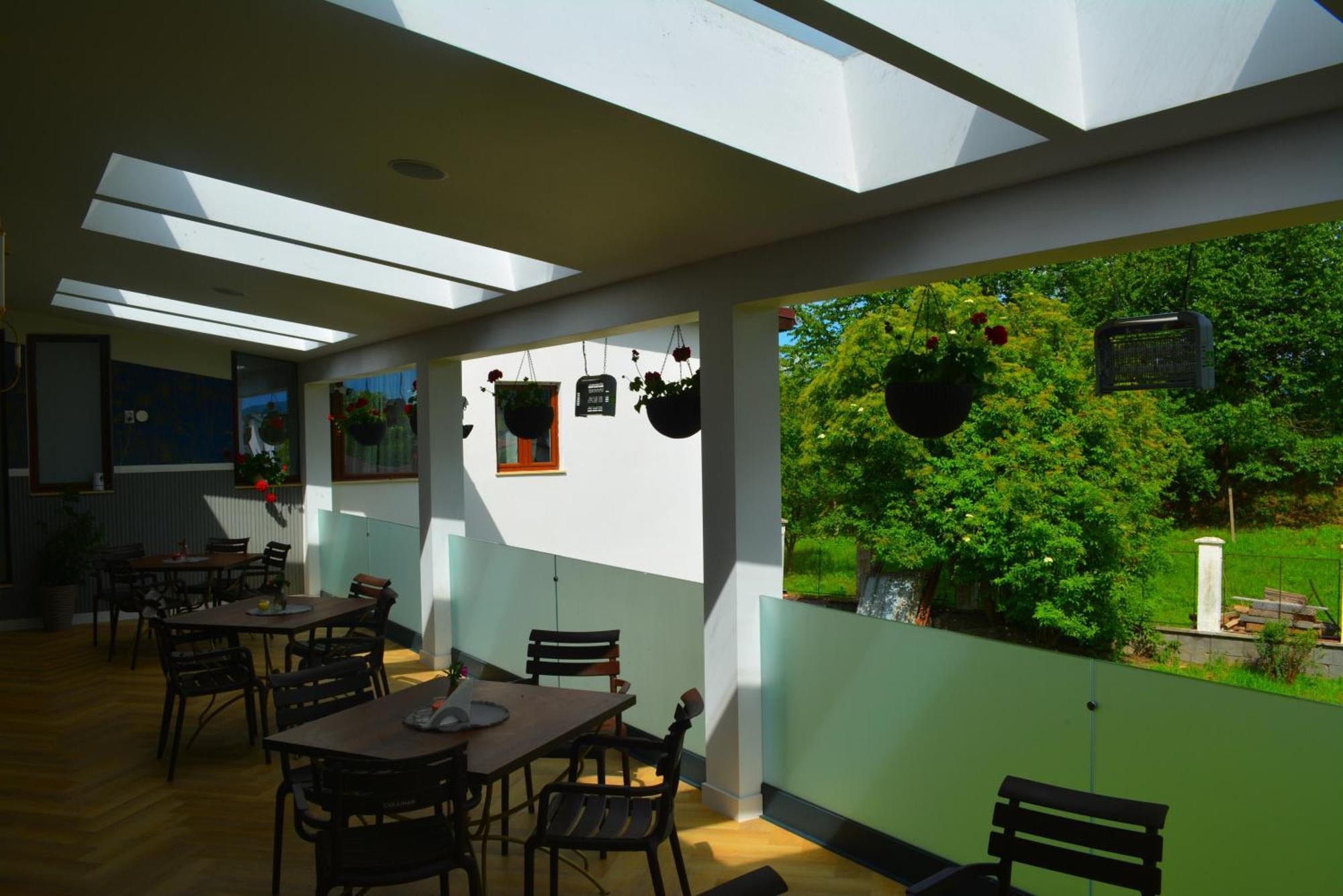 Hotel Colina Restaurant & Events Bistriţa Esterno foto